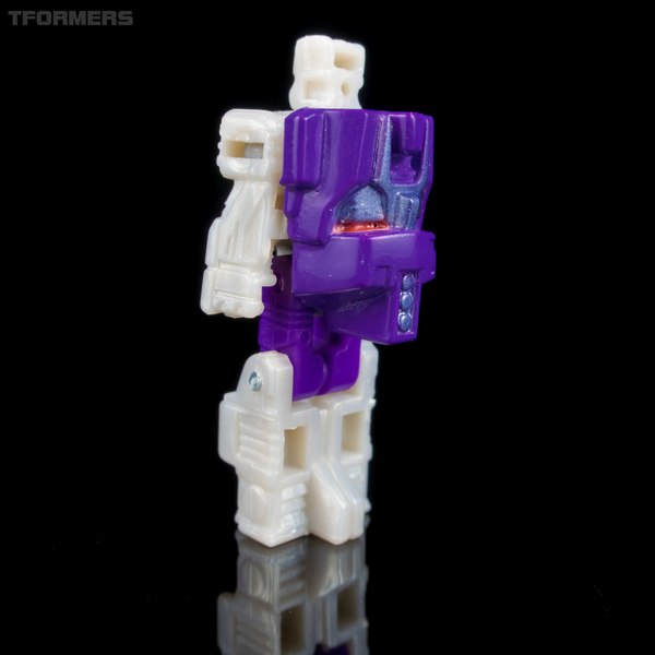 TFormers Gallery   Siege On Cybertron Tidal Wave 036 (36 of 124)